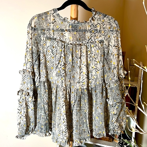 VICI M Light blue/black/cream w/gold thread polkadots.Ruffles on collar/sleeves. - Picture 6 of 7